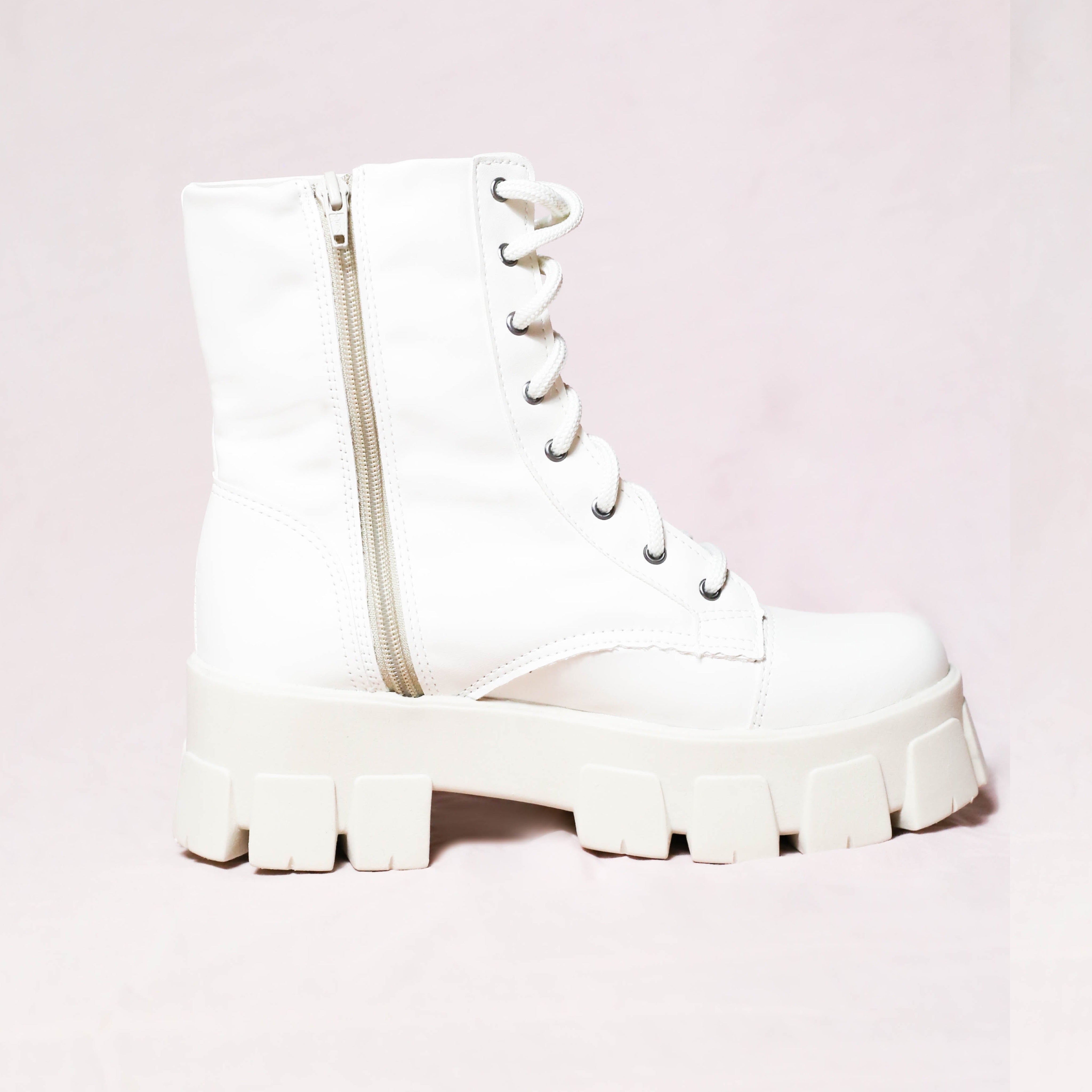 Bota Borcego Martina - Off White - Suela Tractorada - Ardoa